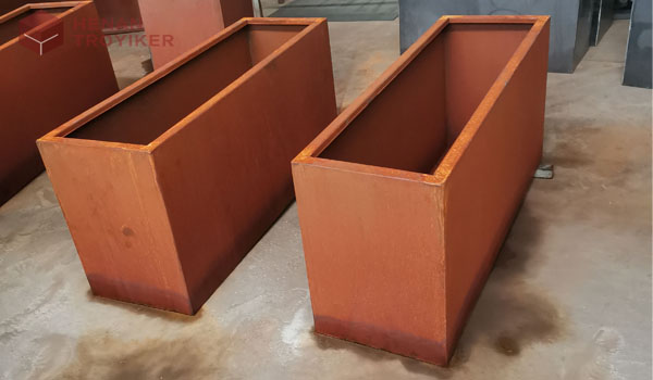 Corten steel box fountain